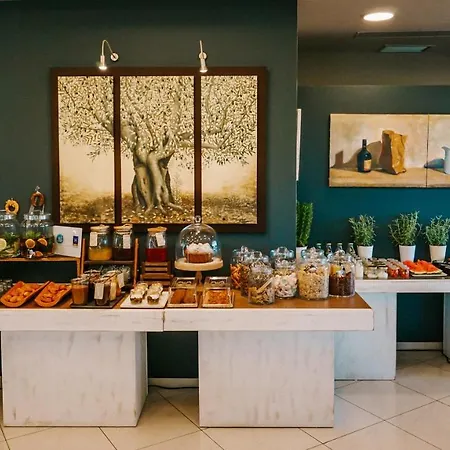 Apollo Art Hotel 4*