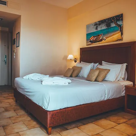 Hotel Apollo Art 4*