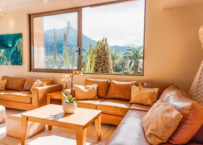 Apollo Art Kyparissia