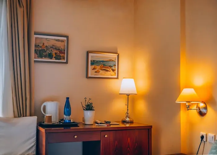 Hotel Apollo Art 4*
