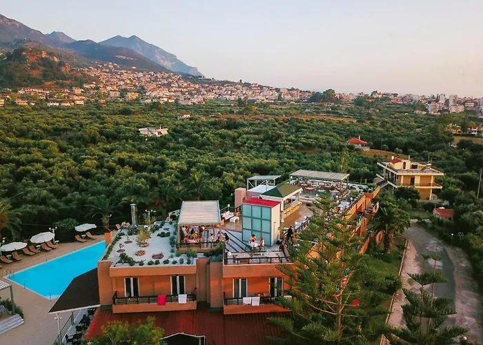 Apollo Art Hotel 4*