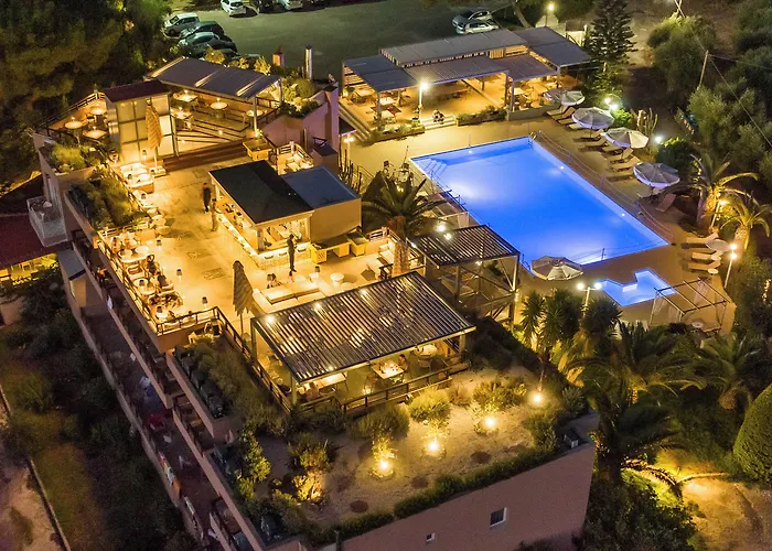 Apollo Art Hotel 4*